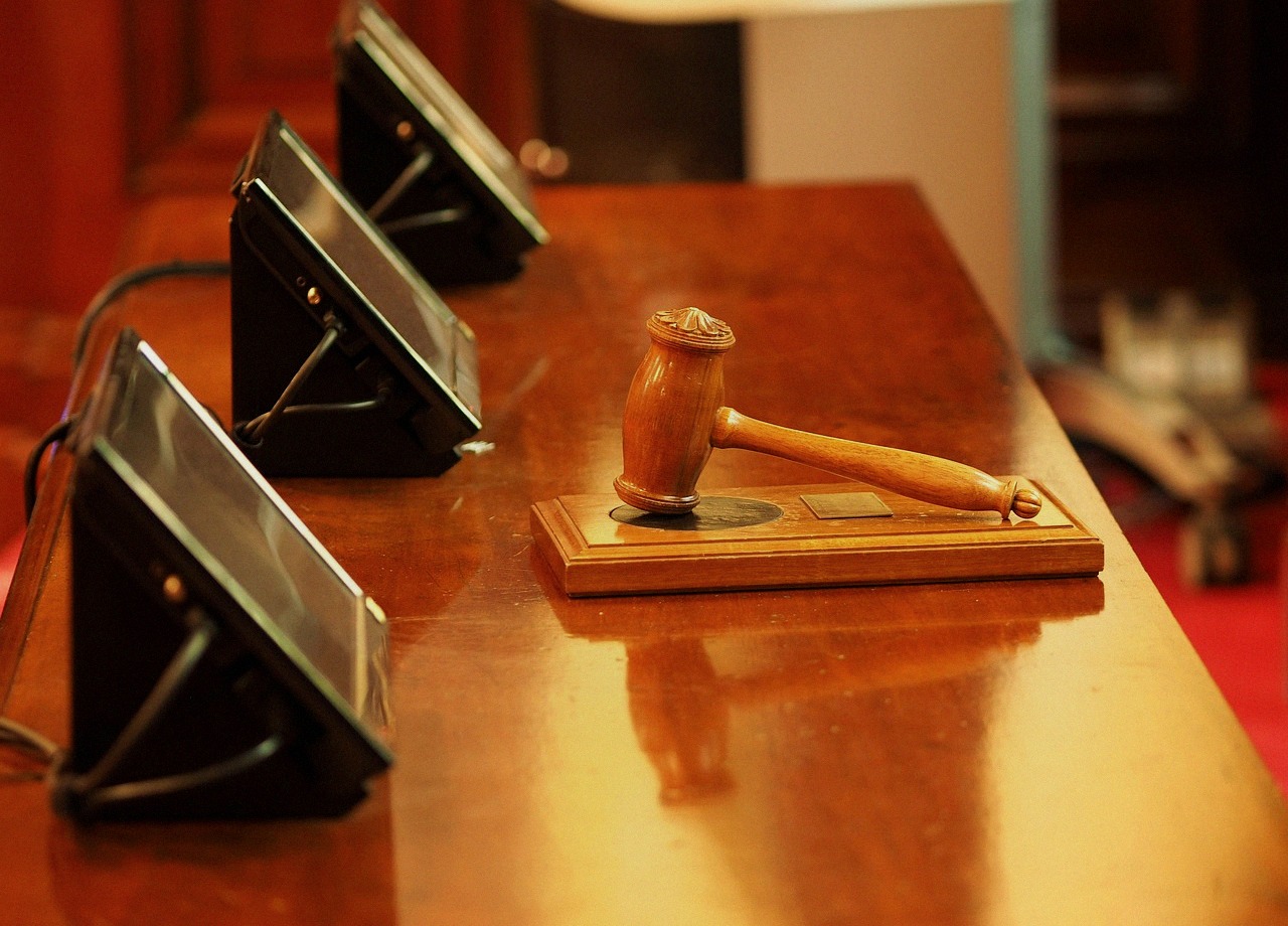 ⚖️ Aspectos legales/fiscales